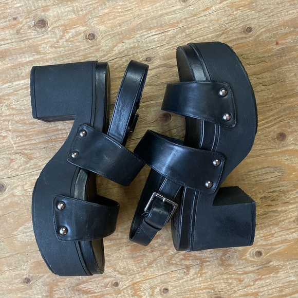 Bershka Platform Sandals - Picture 2 of 2